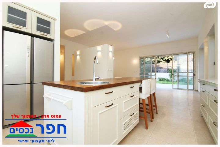 בית פרטי/ קוטג', אומץ