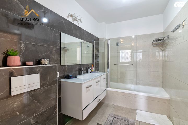 דירה, תורמוס, נאות בגין, לב יבנה, יבנה