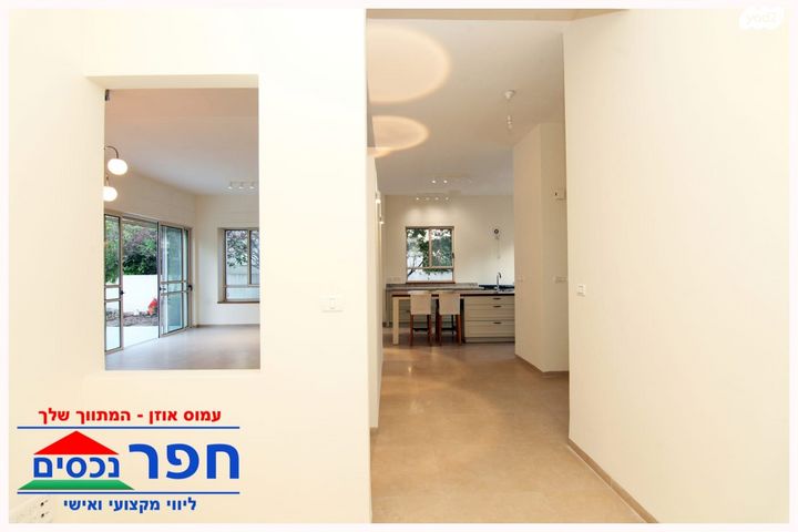 בית פרטי/ קוטג', אומץ