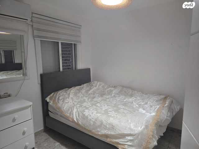 דו משפחתי, אופקים