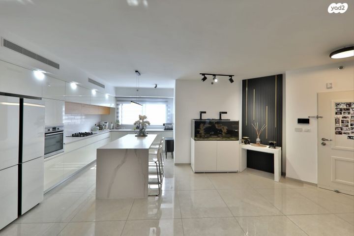 דירה, ש"י עגנון, משכנות האומנים, קרית מוצקין