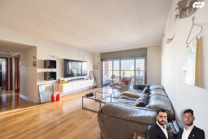 דירה, אריה בראון, הדר המושבות החדשה / אם המושבות החדשה, פתח תקווה