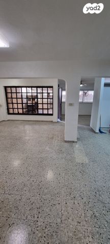 דירת גן, יד התשעה, שביב, הרצליה