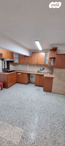 דירת גן, יד התשעה, שביב, הרצליה