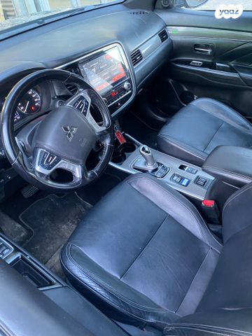 מיצובישי אאוטלנדר