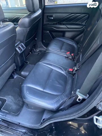 מיצובישי אאוטלנדר