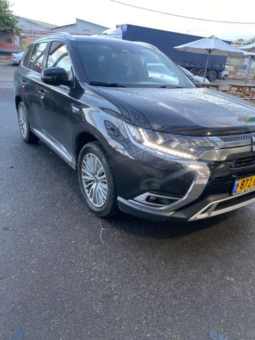 מיצובישי אאוטלנדר