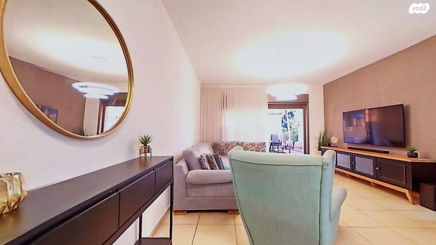 דירת גן, מודיעין מכבים רעות