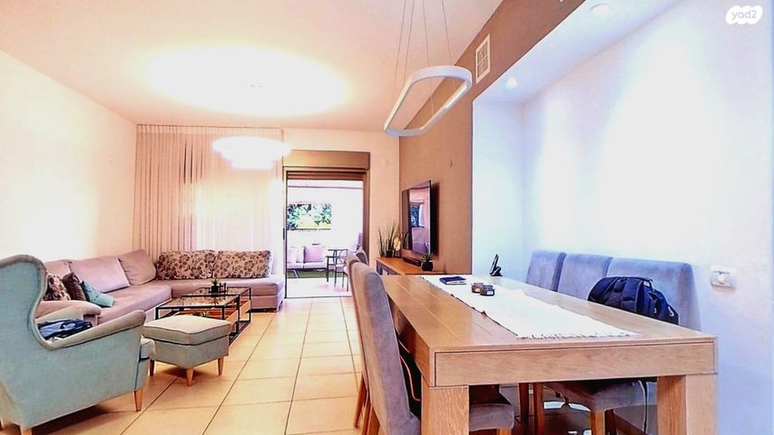 דירת גן, מודיעין מכבים רעות