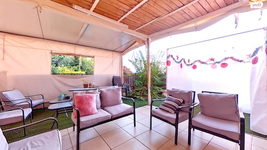 דירת גן, מודיעין מכבים רעות