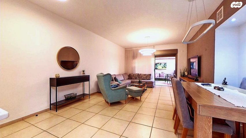 דירת גן, מודיעין מכבים רעות