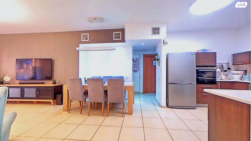 דירת גן, מודיעין מכבים רעות