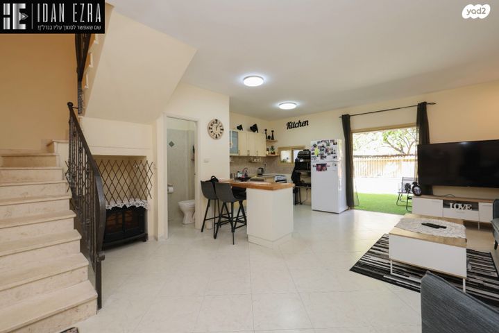 דו משפחתי, אפק, שבזי, ראש העין