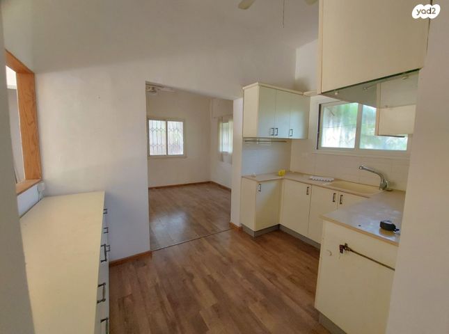 דו משפחתי, תל צור 67, הגבעה, אבן יהודה