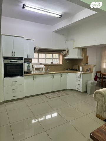 דירת גן, בורוכוב 14, נווה עובד, חדרה