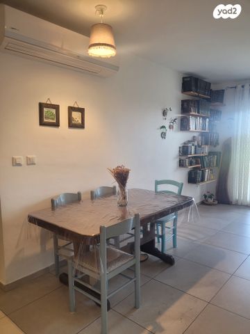 דירה, אורן, החורש, חריש