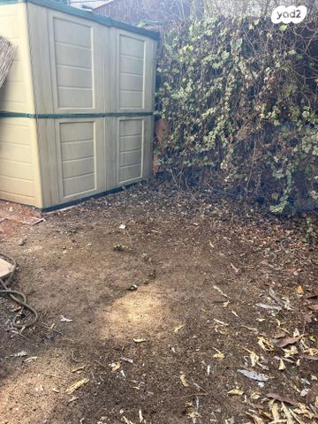 דו משפחתי, קהילת ז'יטומיר, תל אביב יפו