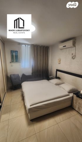 דירה, דרור, רמב"ם, ראשון לציון