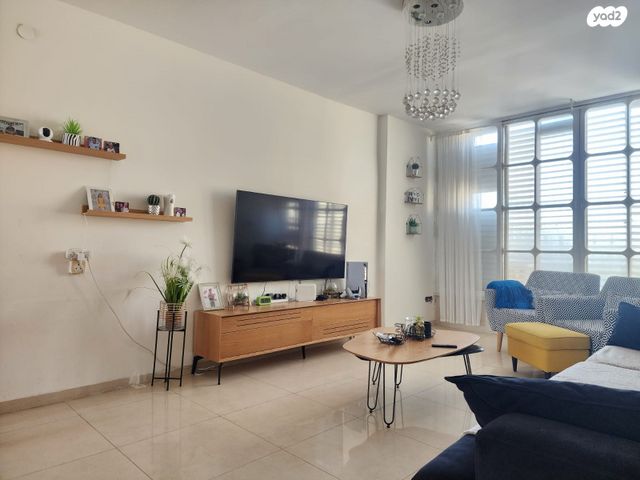 דירה, רח' הנשיא צפון, חדרה