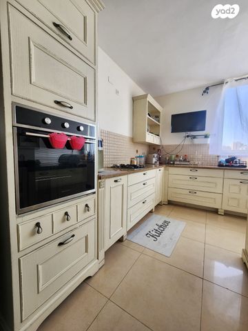 דירה, רח' הנשיא צפון, חדרה