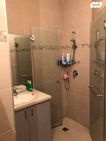 בניין מגורים, האגמון, התקוה, בית יעקב, נווה צה"ל, תל אביב יפו