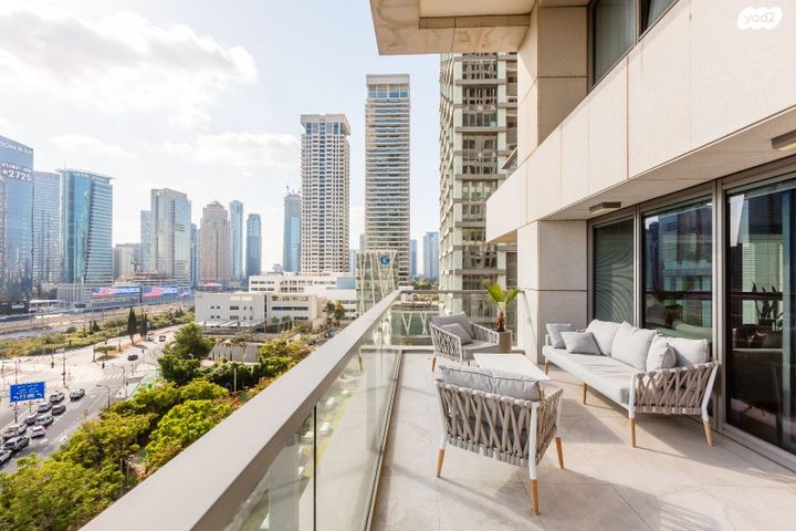 דירה, ניסים אלוני, צמרות איילון, פארק צמרת, תל אביב יפו