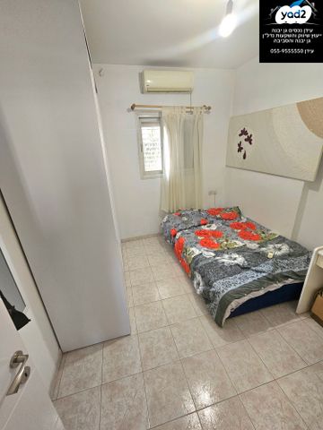 דו משפחתי, גן יבנה