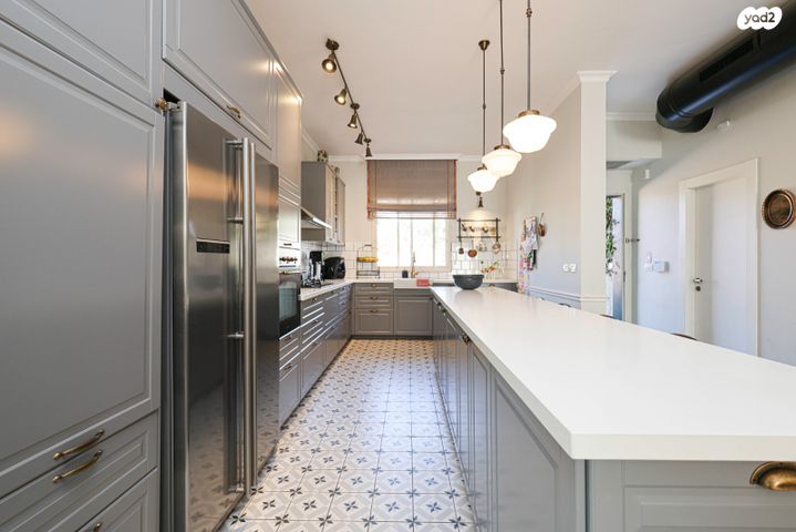 דו משפחתי, שבט דן, שאר העיר, קדימה צורן