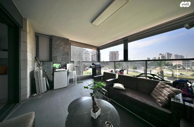 דירה, הרב יצחק שלינקה, נחלת יהודה, ראשון לציון