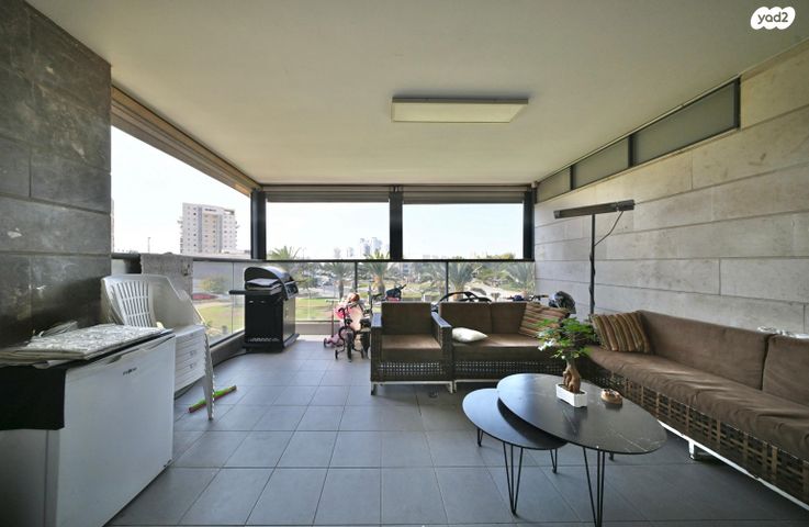 דירה, הרב יצחק שלינקה, נחלת יהודה, ראשון לציון