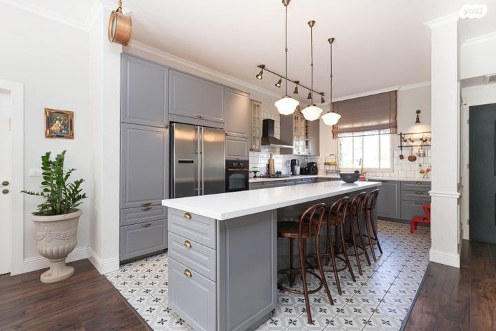 דו משפחתי, שבט דן, שאר העיר, קדימה צורן