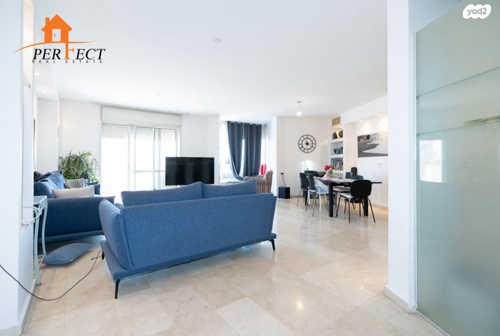 דירה, סמטת צמרות, צמרות, הרצליה