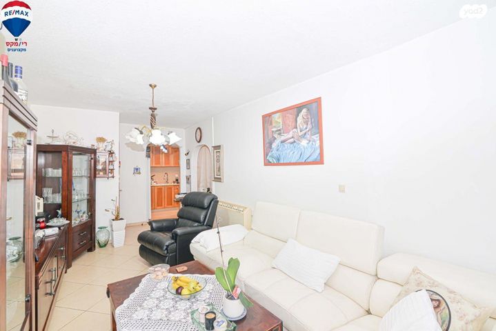 דירה, שז"ר, אור עקיבא