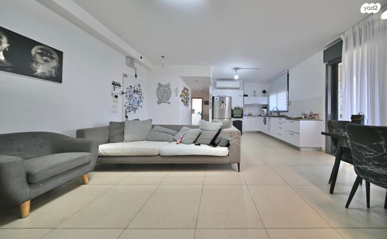 דירה, הרב יצחק שלינקה, נחלת יהודה, ראשון לציון