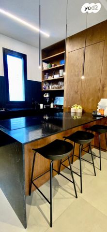 דירה, נחל כזיב, הנחלים, כפר יונה