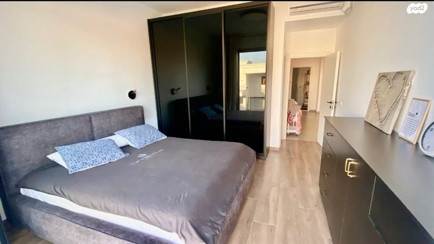 דירה, נחל כזיב, הנחלים, כפר יונה