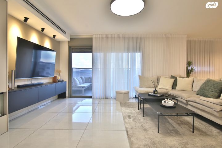 דירה, שדרות בית וגן, קרית אתא