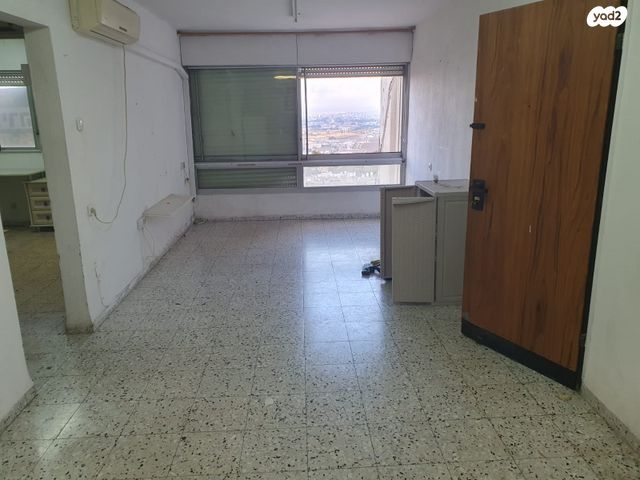 דירה, צה"ל 12, גבעת עמוס, נשר