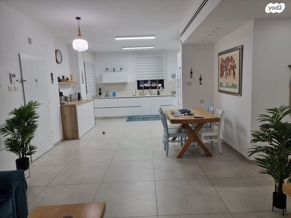 גג/ פנטהאוז, שאר העיר, מגדל העמק