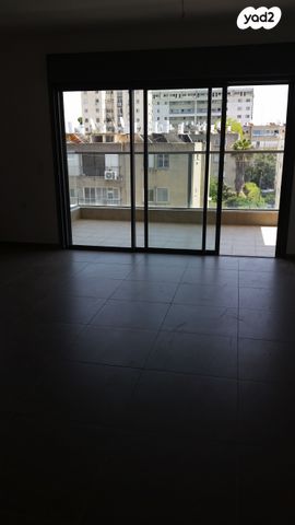 משה מזרחי 23