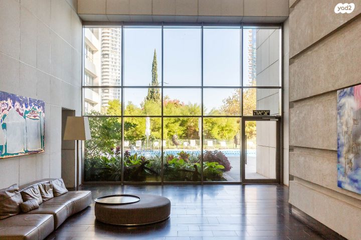 דירה, ניסים אלוני, צמרות איילון, פארק צמרת, תל אביב יפו