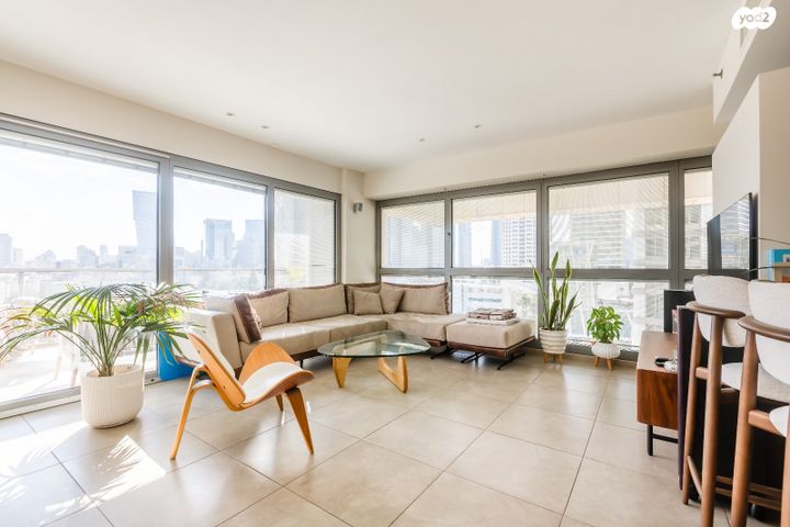 דירה, ניסים אלוני, צמרות איילון, פארק צמרת, תל אביב יפו