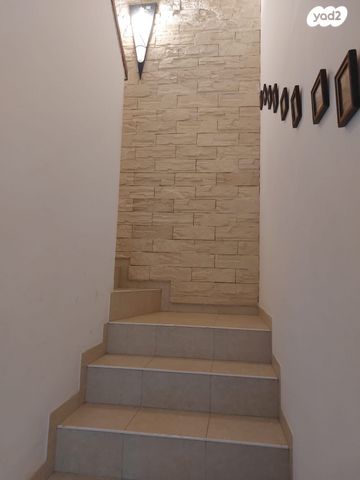 גג/ פנטהאוז, הרב חיים פינטו 2, גבעת הסביונים, קרית מלאכי