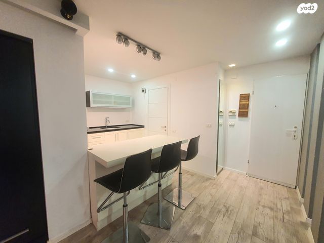 יחידת דיור, ארלוזורוב 136, נווה רמז, חולון