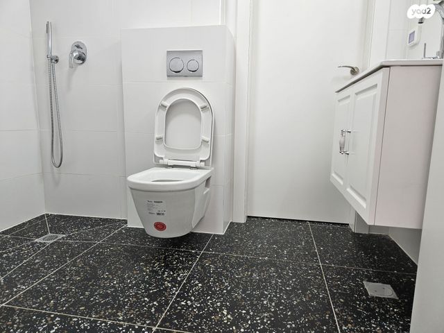 דופלקס, ג'ון קנדי 36, ראש העין