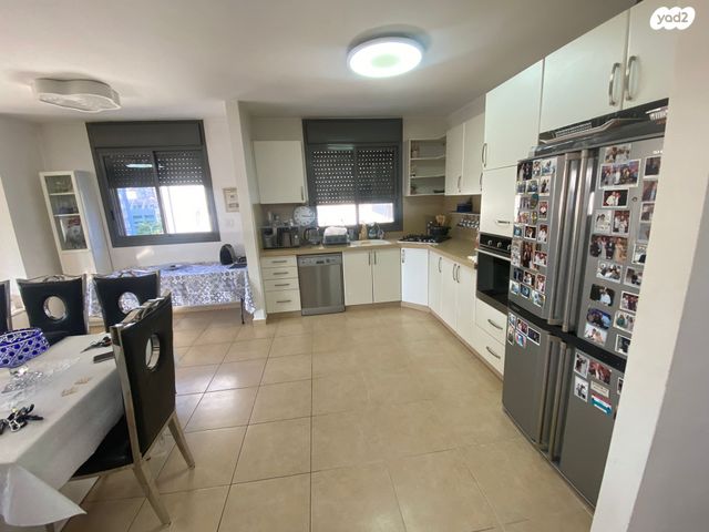 דירה, שדרות בנימין 77, מרכז העיר דרום, נתניה