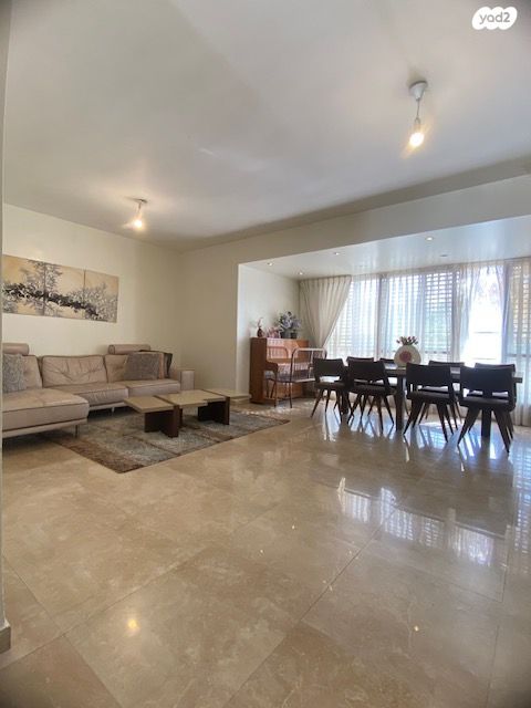 דירה, התנאים, הר שלום, בני ברק