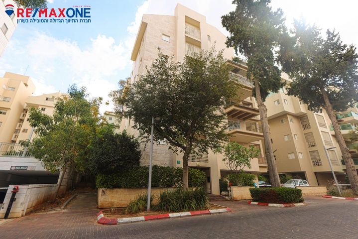 דירה, השרון, הפרחים, כפר סבא