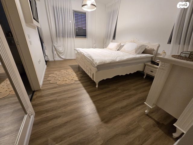 דו משפחתי, נאות הפרחים, גן יבנה