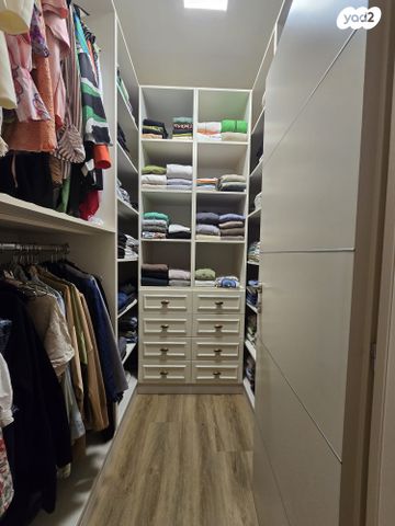 דו משפחתי, נאות הפרחים, גן יבנה